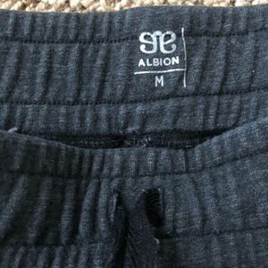 Albion Fit Sweatpants size Medium